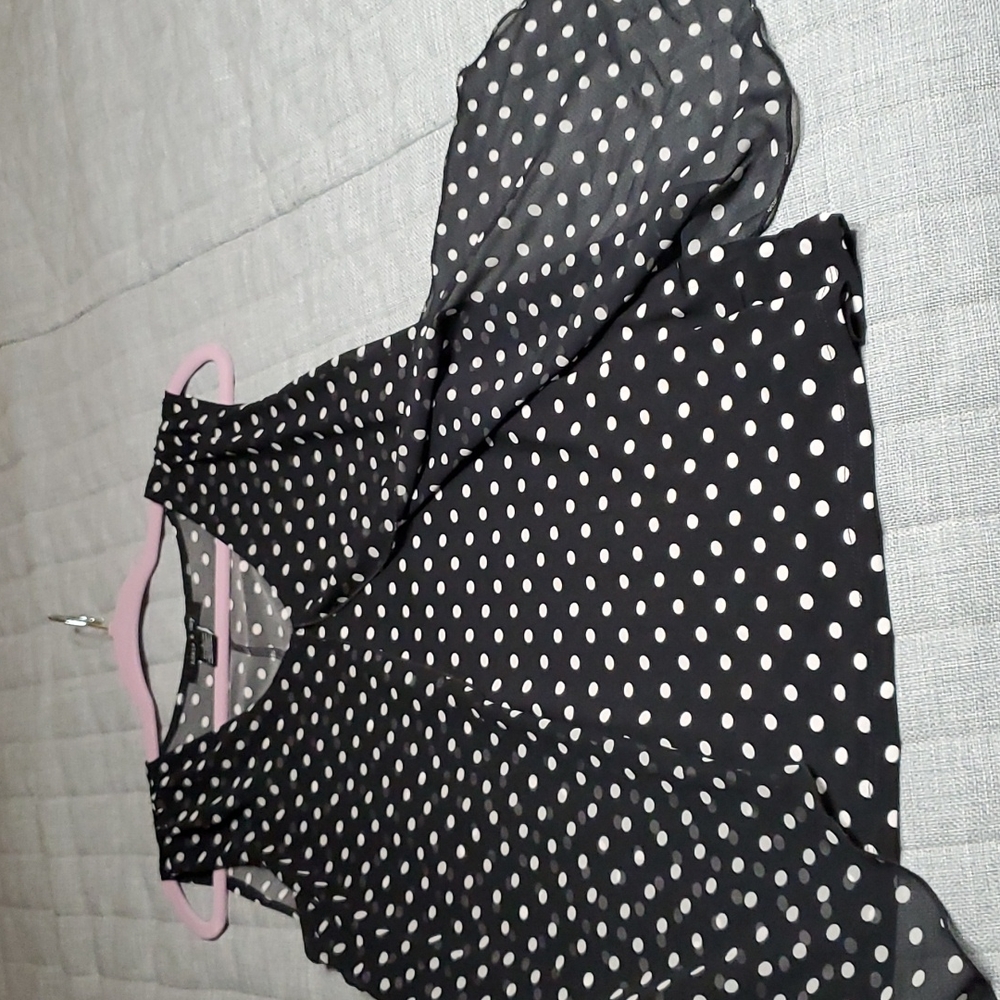 Ladies top - Picture 4 of 4